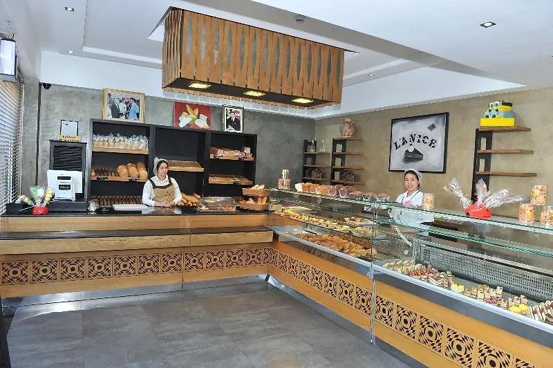 Studiotel Afoud Agadir 3*,